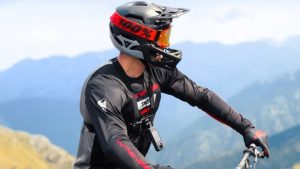xe đạp leo núi với insta360