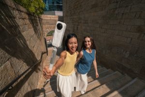 ra mắt insta360 x5 satin white
