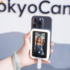 Insta360 Snap (Selfie Screen with Light)