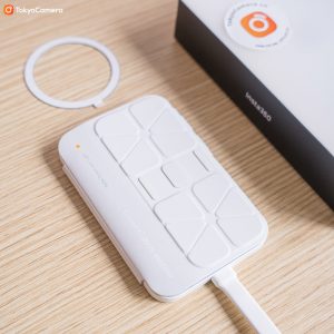 Insta360 Snap (Selfie Screen with Light)